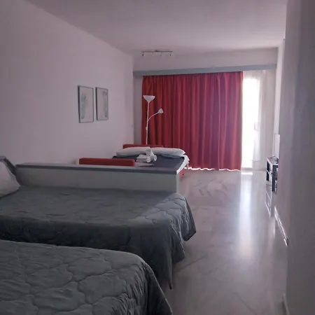 Club Atlantis 160 - Playa De Americas